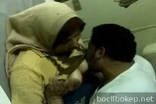 Bokep Terbaru Tante Hijab Nakal