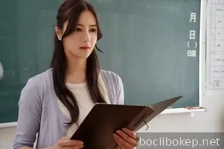 Siswa nakal memperkosa guru tercantik di sekolah