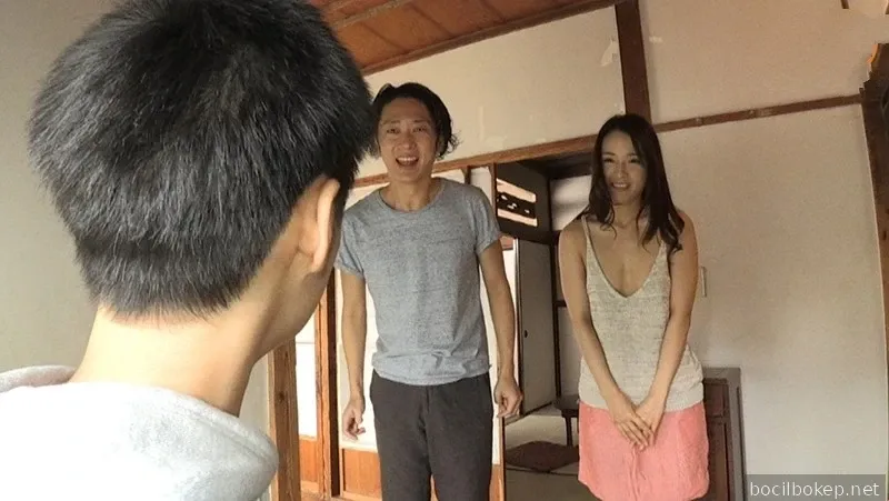 BF-624 Pemuda yang beruntung dan nyonya rumah yang bejat