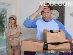 Pengiriman hilang, pegawai wanita "kompensasi" untuk tamu