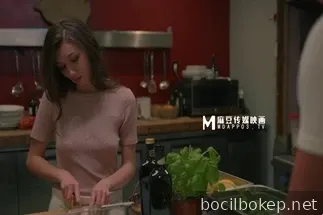 Adakan pesta dan perkosa seorang gadis cantik