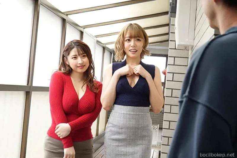 Para tetangga mempunyai suami yang menggoda