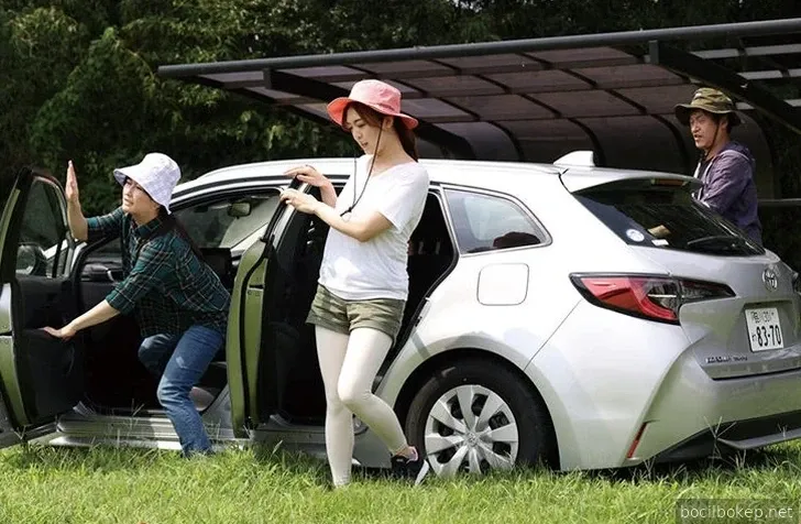 Istri diam-diam selingkuh dengan tetangganya saat berkemah